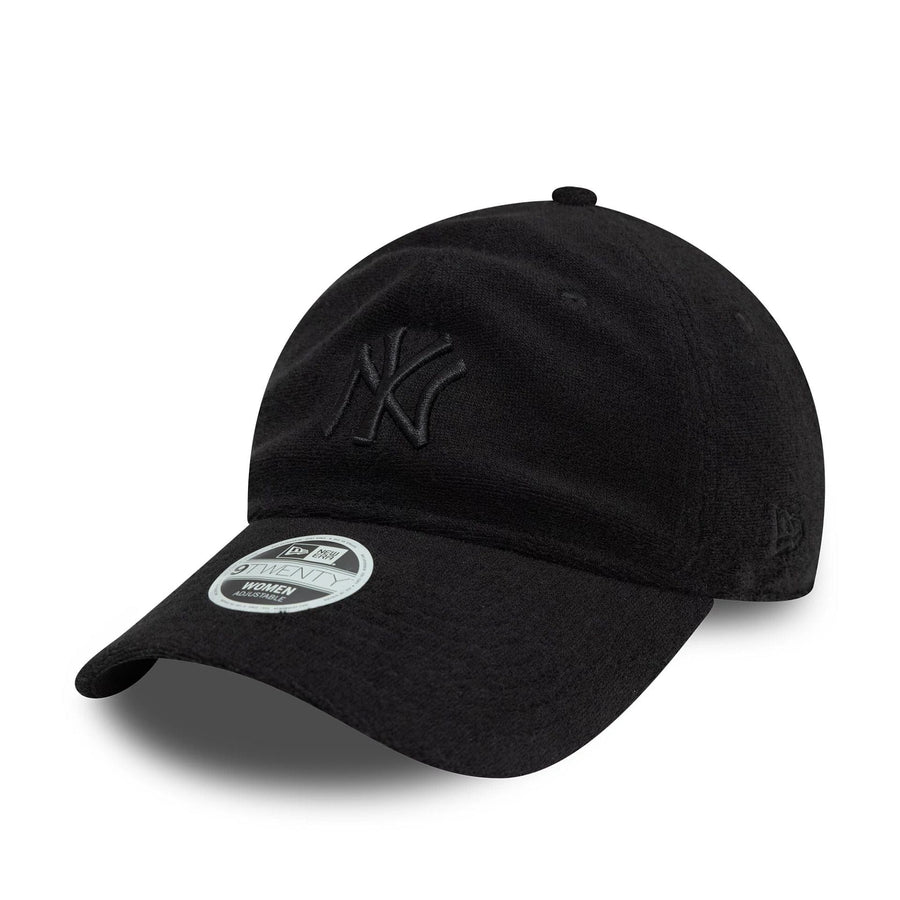 This is a New York Yankees Womens Towelling Black 9TWENTY Adjustable Cap 1