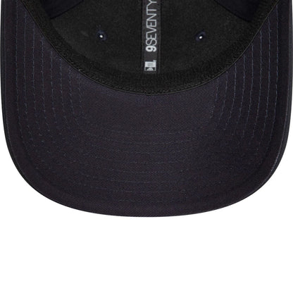 This is a Chelsea FC Lion Crest Core Navy 9SEVENTY Stretch Snap Adjustable Cap 2