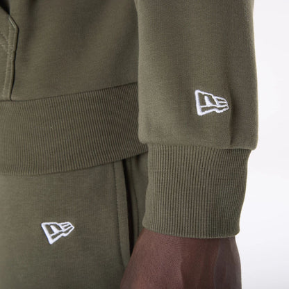 The Male model is wearing Chicago Bulls NBA League Essential Green Oversized Pullover Hoodie 6