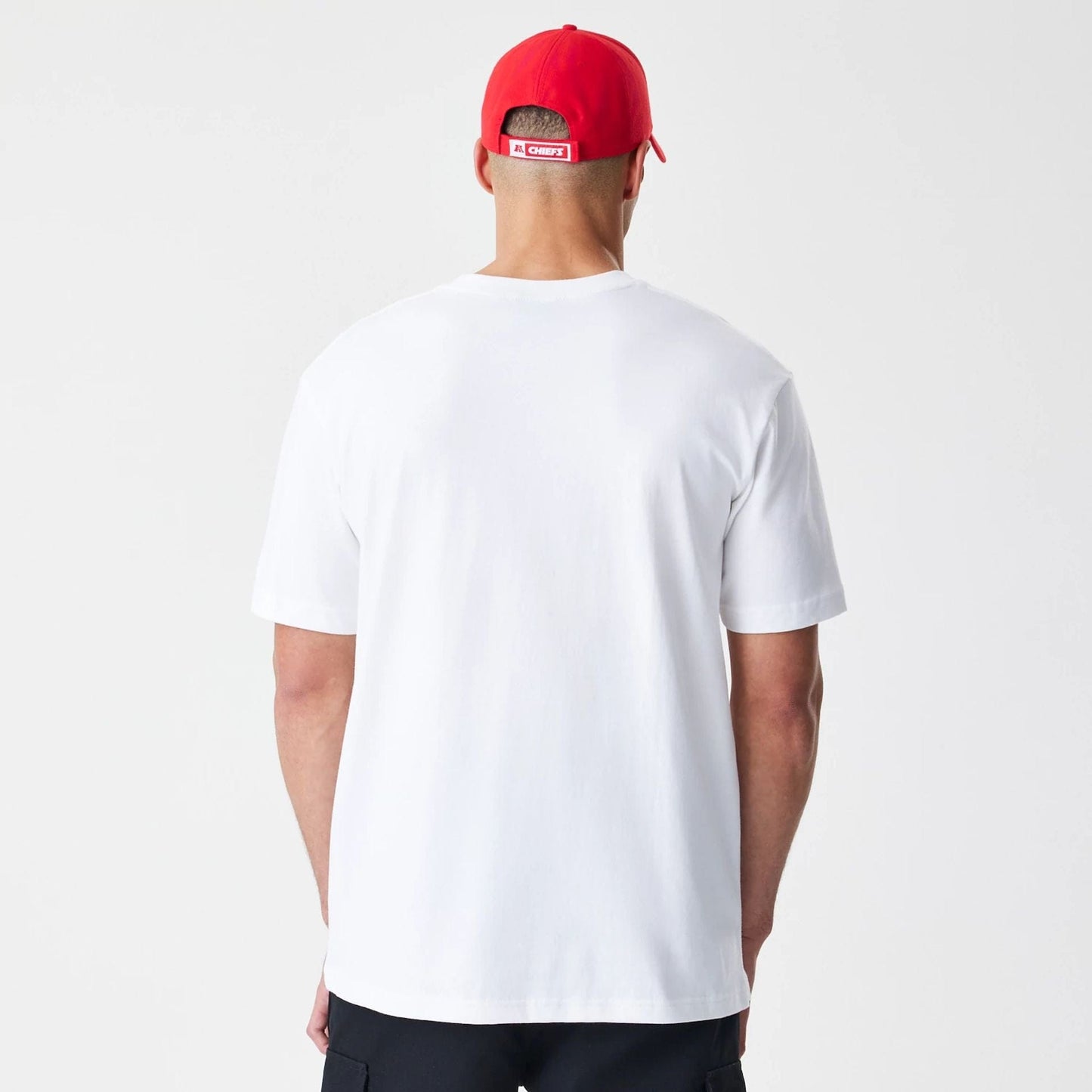 The Male model is wearing Kansas City Chiefs Throwback Prep White T-Shirt 2