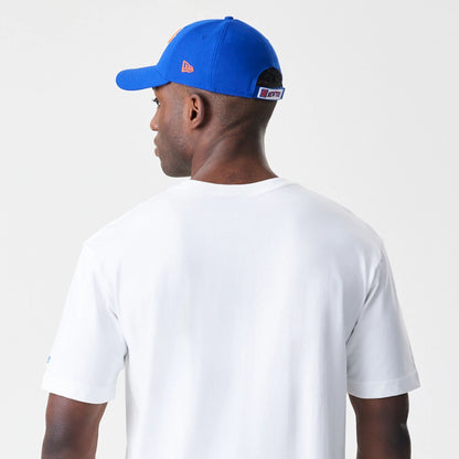 The Male model is wearing New York Knicks Throwback Prep White T-Shirt 5