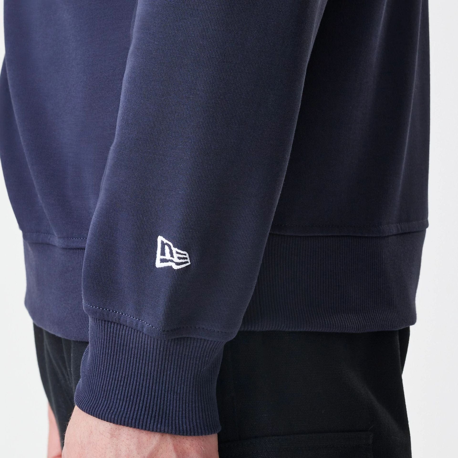 The Male model is wearing New York Yankees Throwback Prep Navy Long Sleeve Rugby Shirt 4