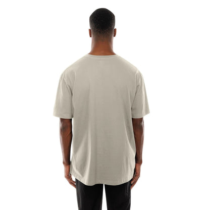 The Male model is wearing Chicago Bulls Modern Driver Light Beige T-Shirt 7