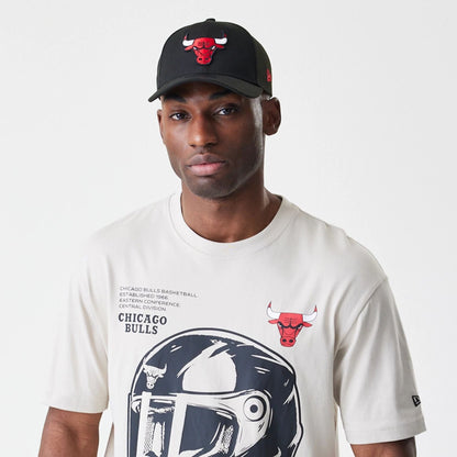 The Male model is wearing Chicago Bulls Modern Driver Light Beige T-Shirt 3