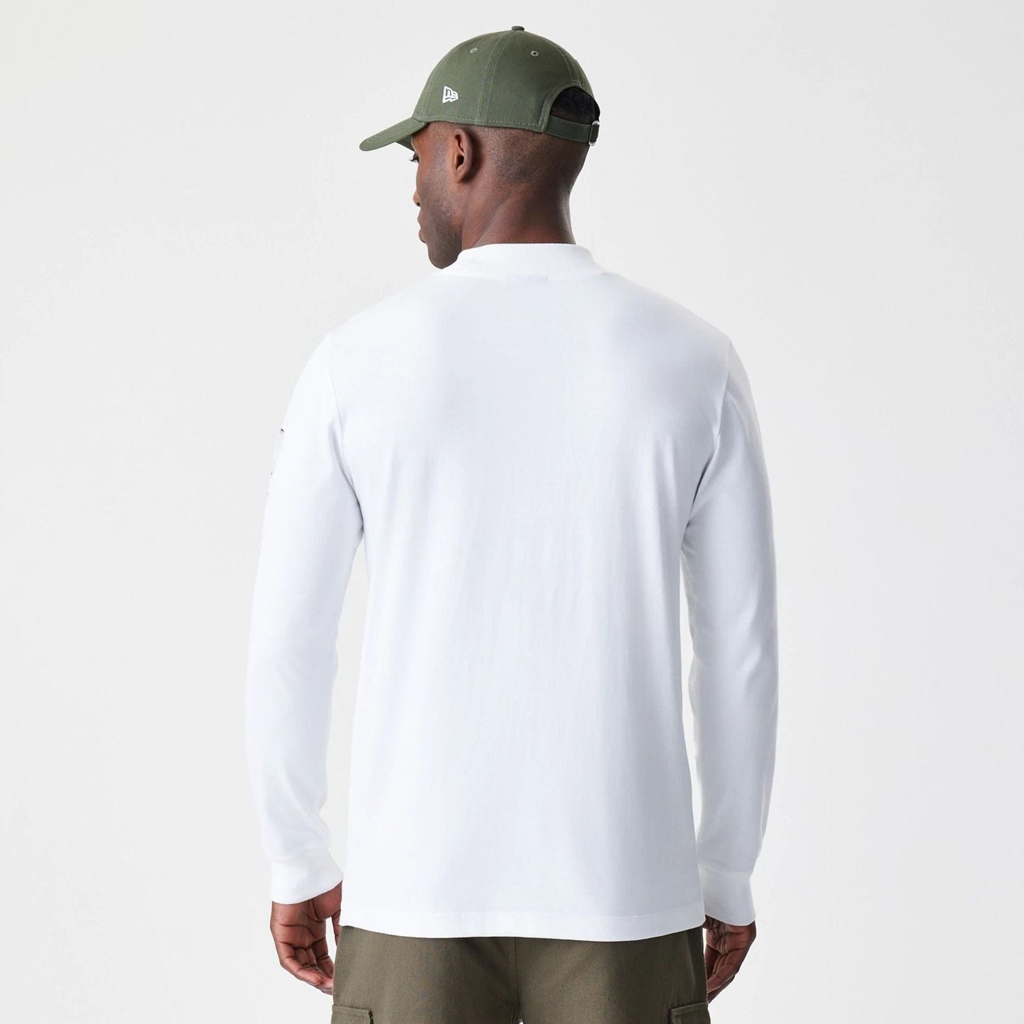 The Male model is wearing LA Dodgers Modern Driver White Long Sleeve T-Shirt 3