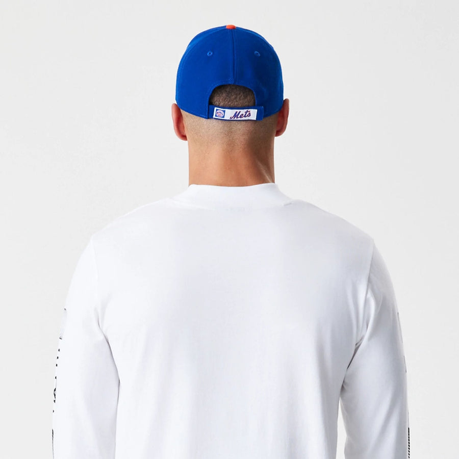 The Male model is wearing New York Mets Modern Driver White Long Sleeve T-Shirt 5