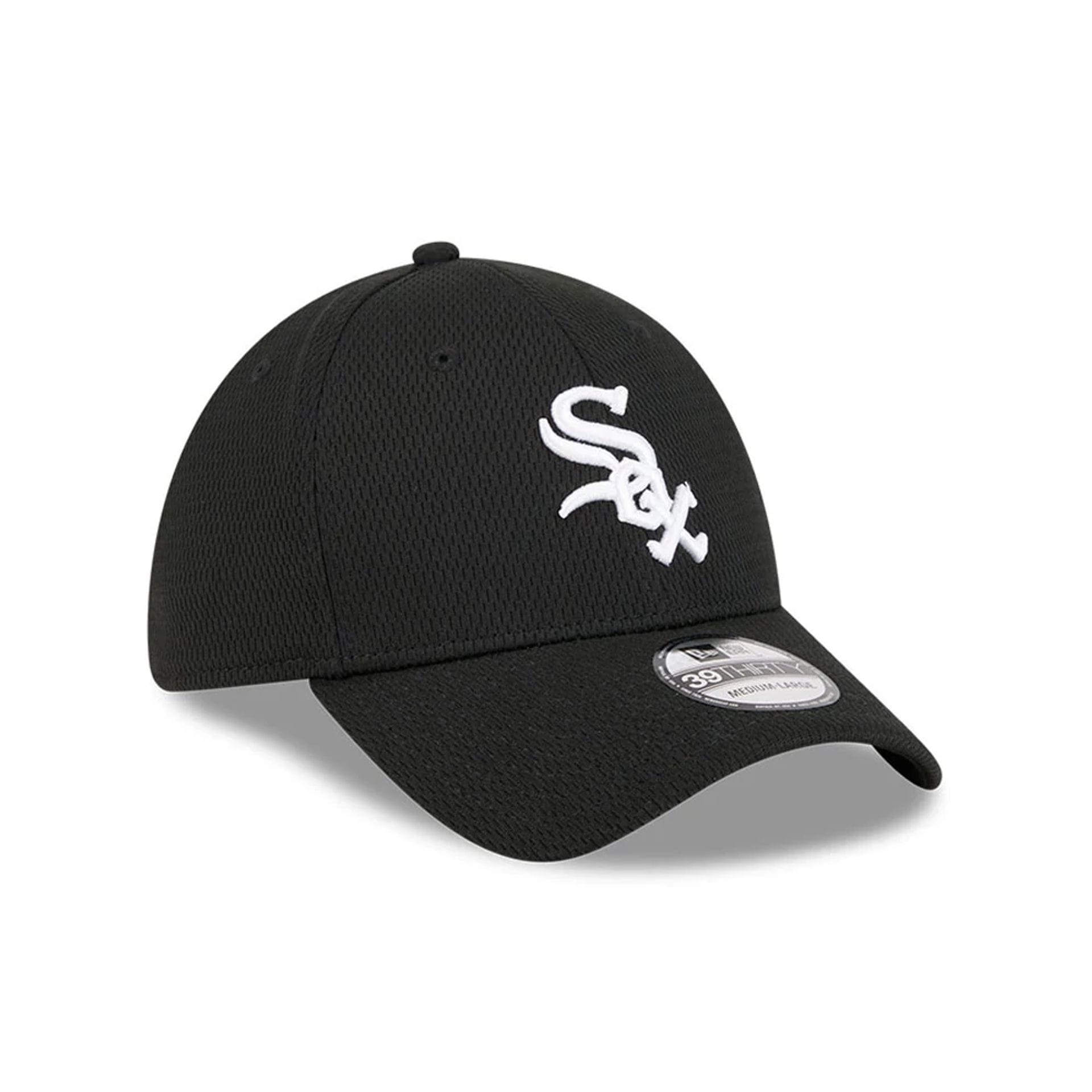 Pictured is this MLB Evergreen Chicago White Sox 39THIRTY Stretch Fit cap in black. 3