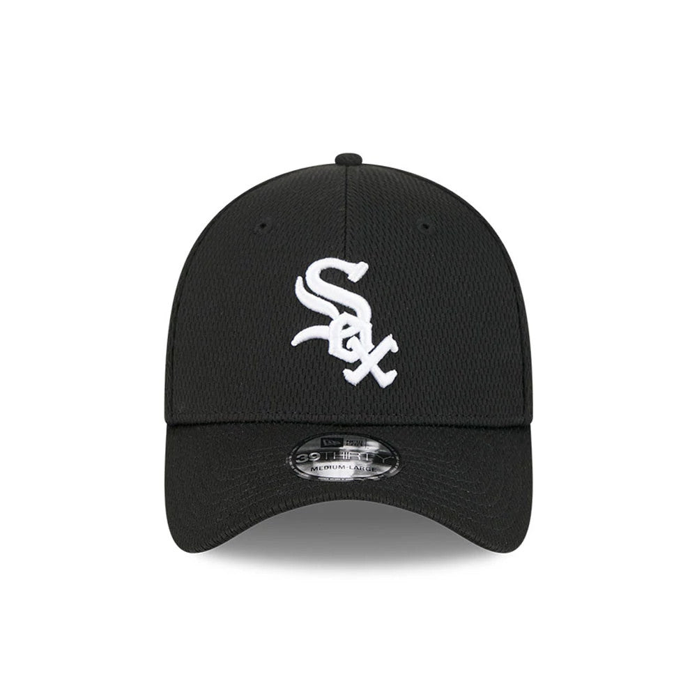 Pictured is this MLB Evergreen Chicago White Sox 39THIRTY Stretch Fit cap in black. 2