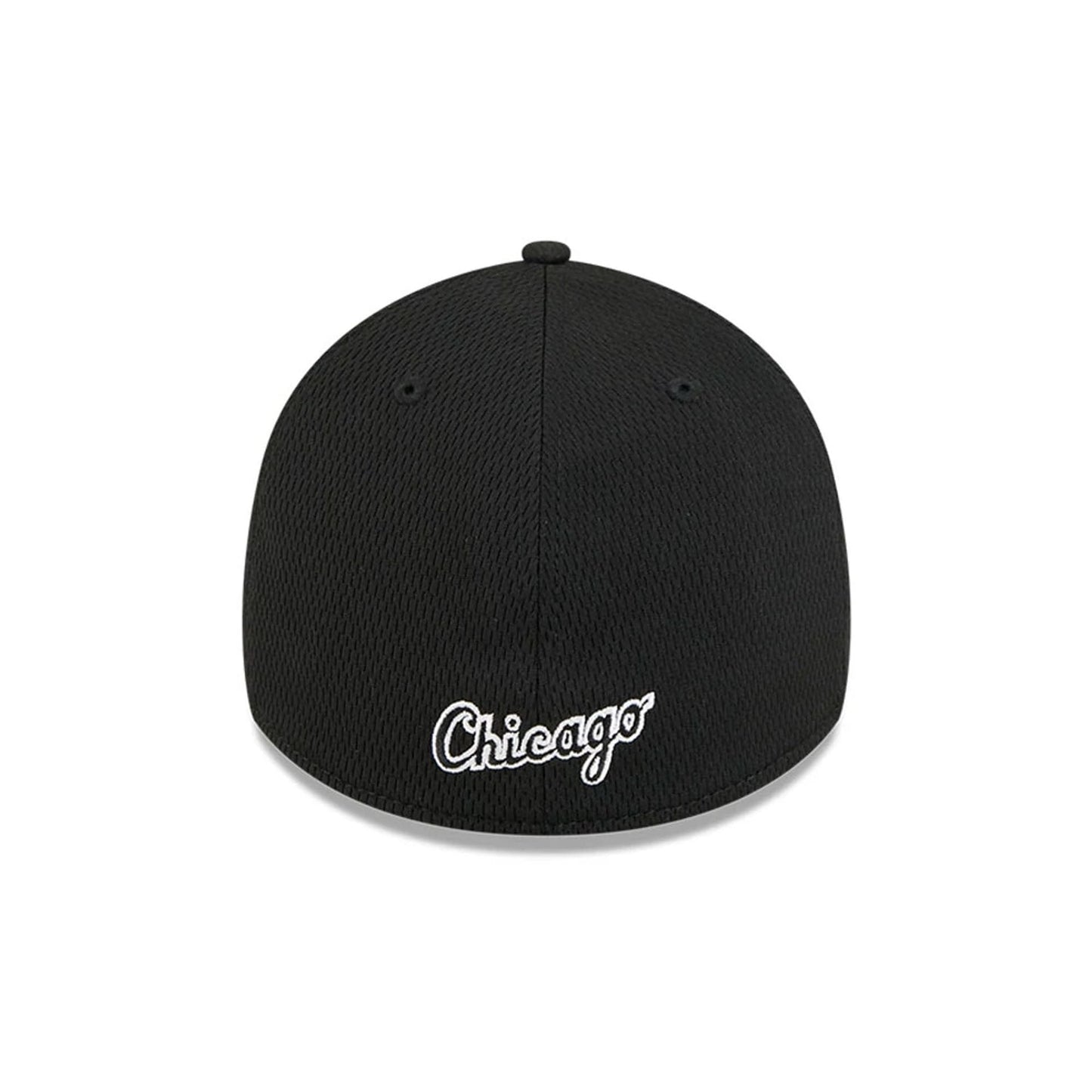 Pictured is this MLB Evergreen Chicago White Sox 39THIRTY Stretch Fit cap in black. 4