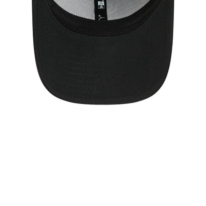 Pictured is this MLB Evergreen Chicago White Sox 39THIRTY Stretch Fit cap in black. 7