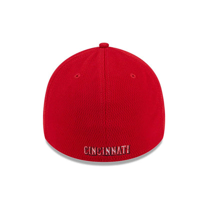 Pictured is this MLB Evergreen Cincinnati Reds 39THIRTY Stretch Fit cap in red. 12