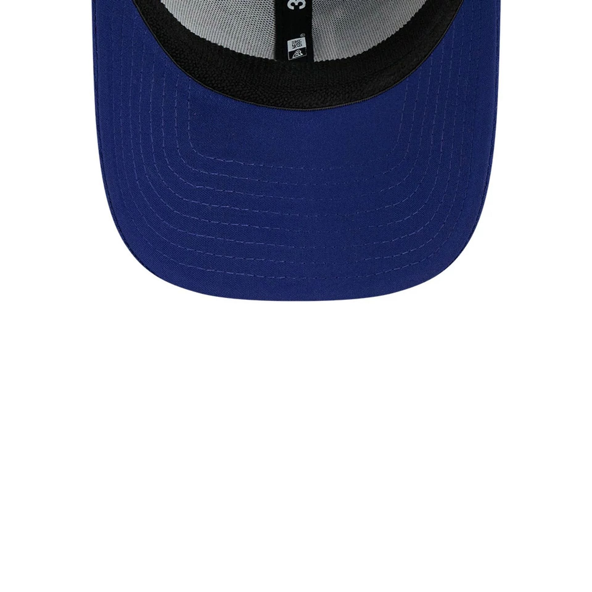 Pictured is this MLB Evergreen LA Dodgers 39THIRTY Stretch Fit cap in dark blue. 7