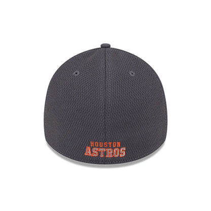 Pictured is this MLB Evergreen Houston Astros 39THIRTY Stretch Fit cap in dark grey. 4