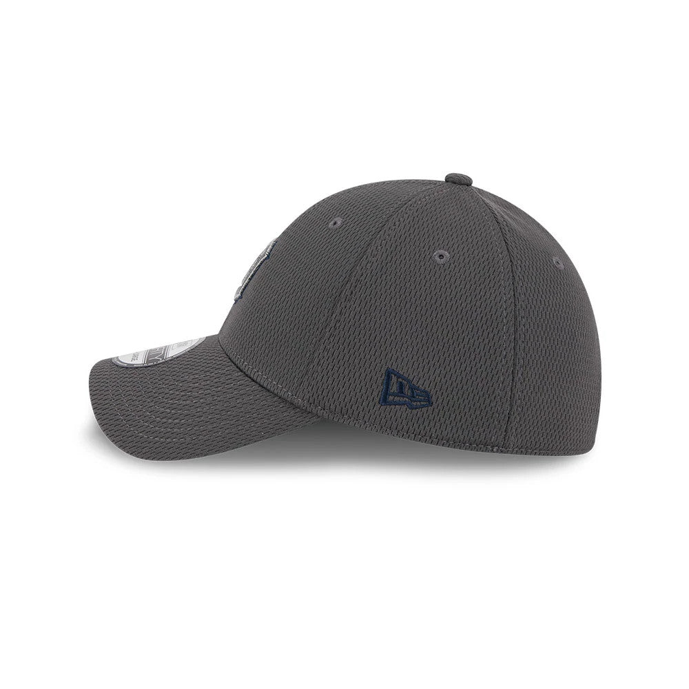 Pictured is this MLB Evergreen Detroit Tigers 39THIRTY Stretch Fit cap in dark grey. 5