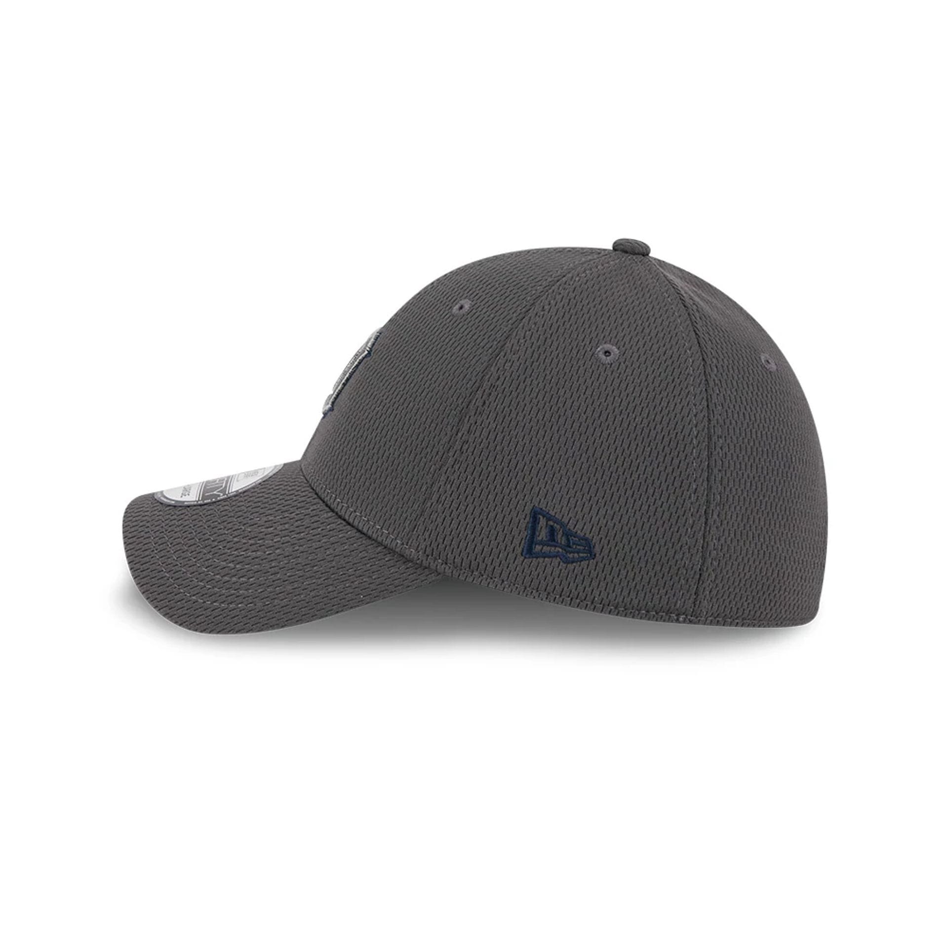 Pictured is this MLB Evergreen Detroit Tigers 39THIRTY Stretch Fit cap in dark grey. 5