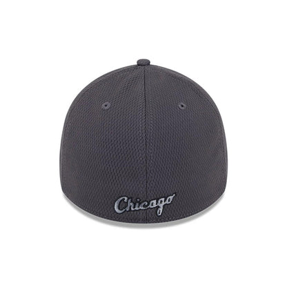 Pictured is this MLB Evergreen Chicago White Sox 39THIRTY Stretch Fit cap in dark grey. 4