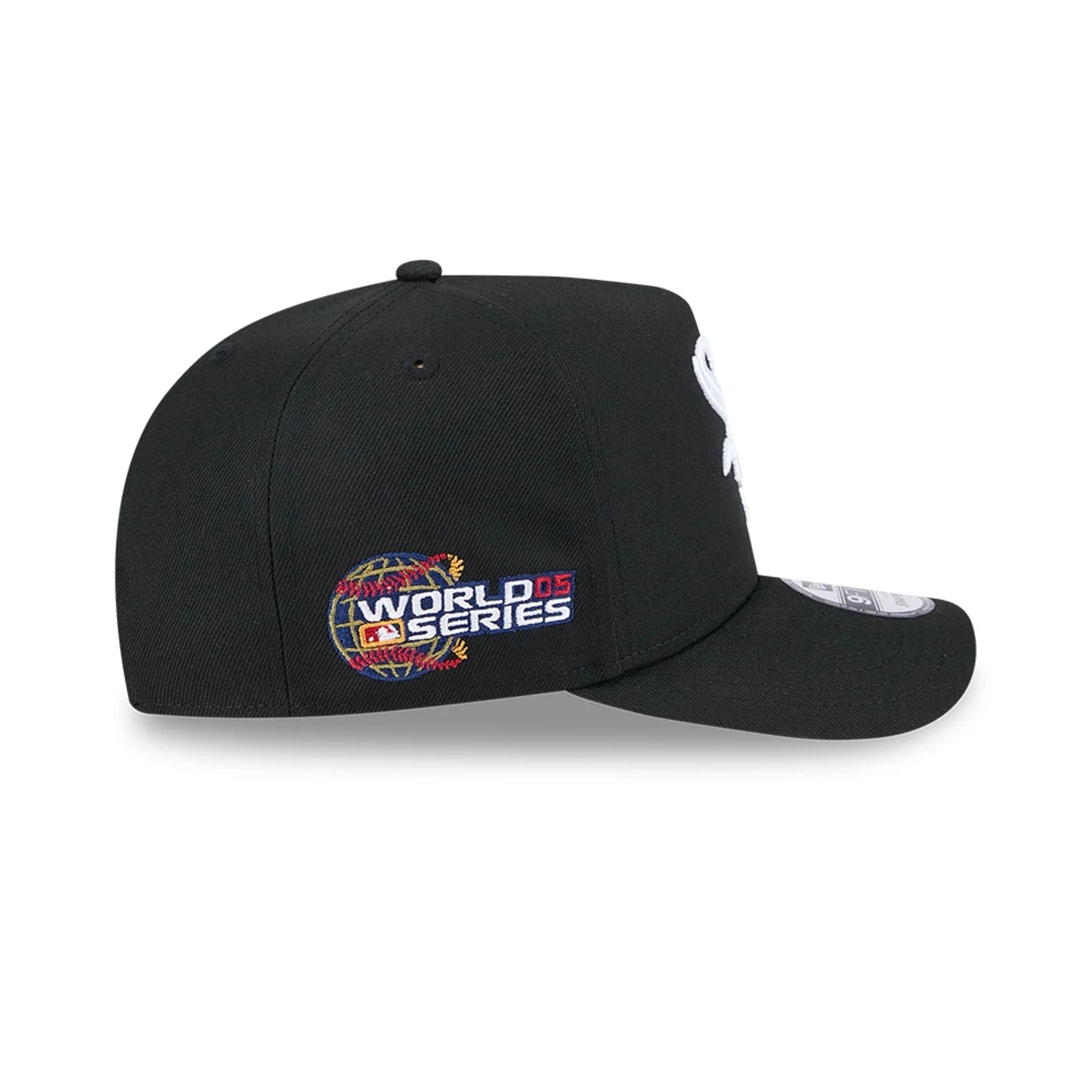 Pictured is this MLB Evergreen Chicago White Sox 9FIFTY A-Frame Snapback cap in black. 5