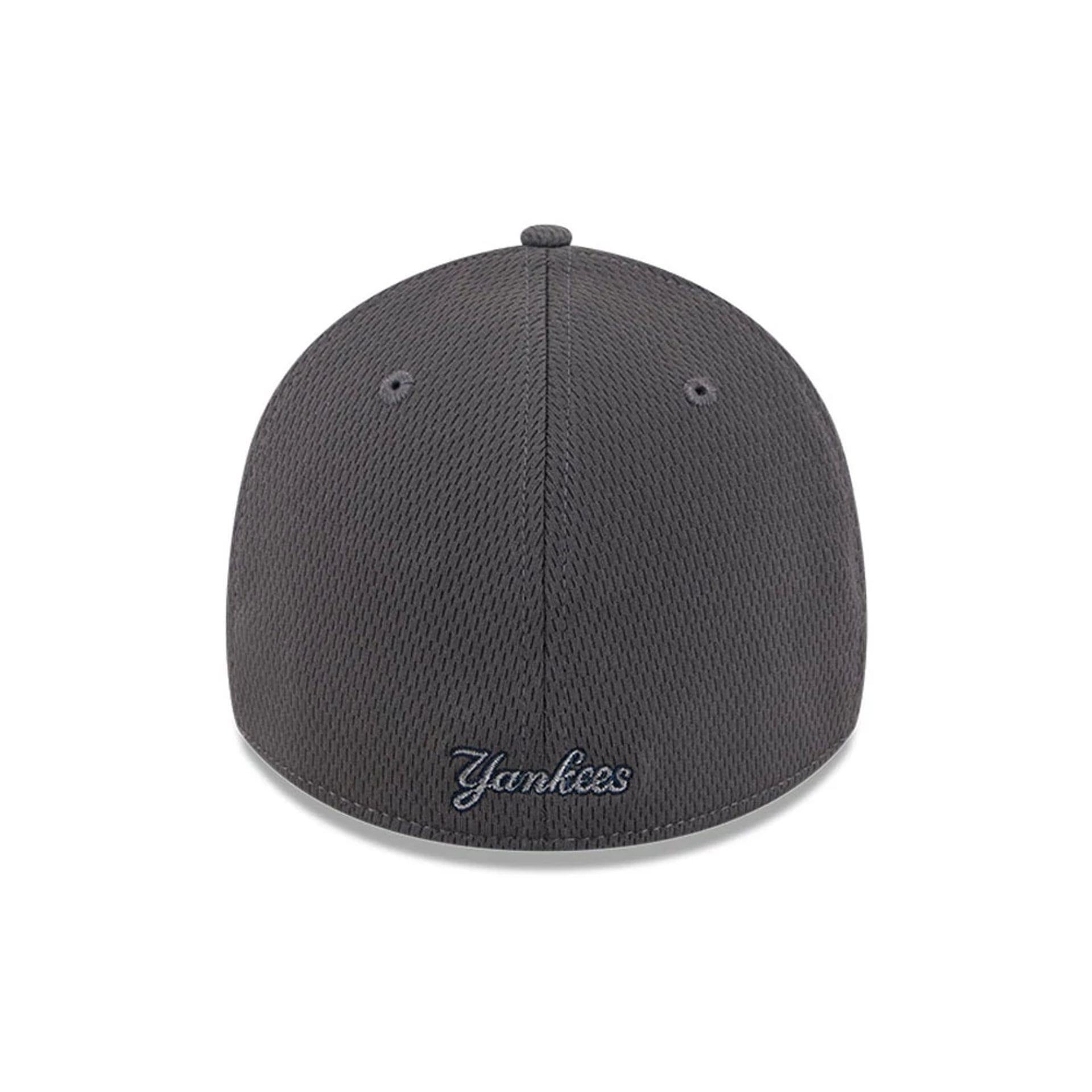 Pictured is this MLB Evergreen New York Yankees 39THIRTY Stretch Fit cap in dark grey. 4