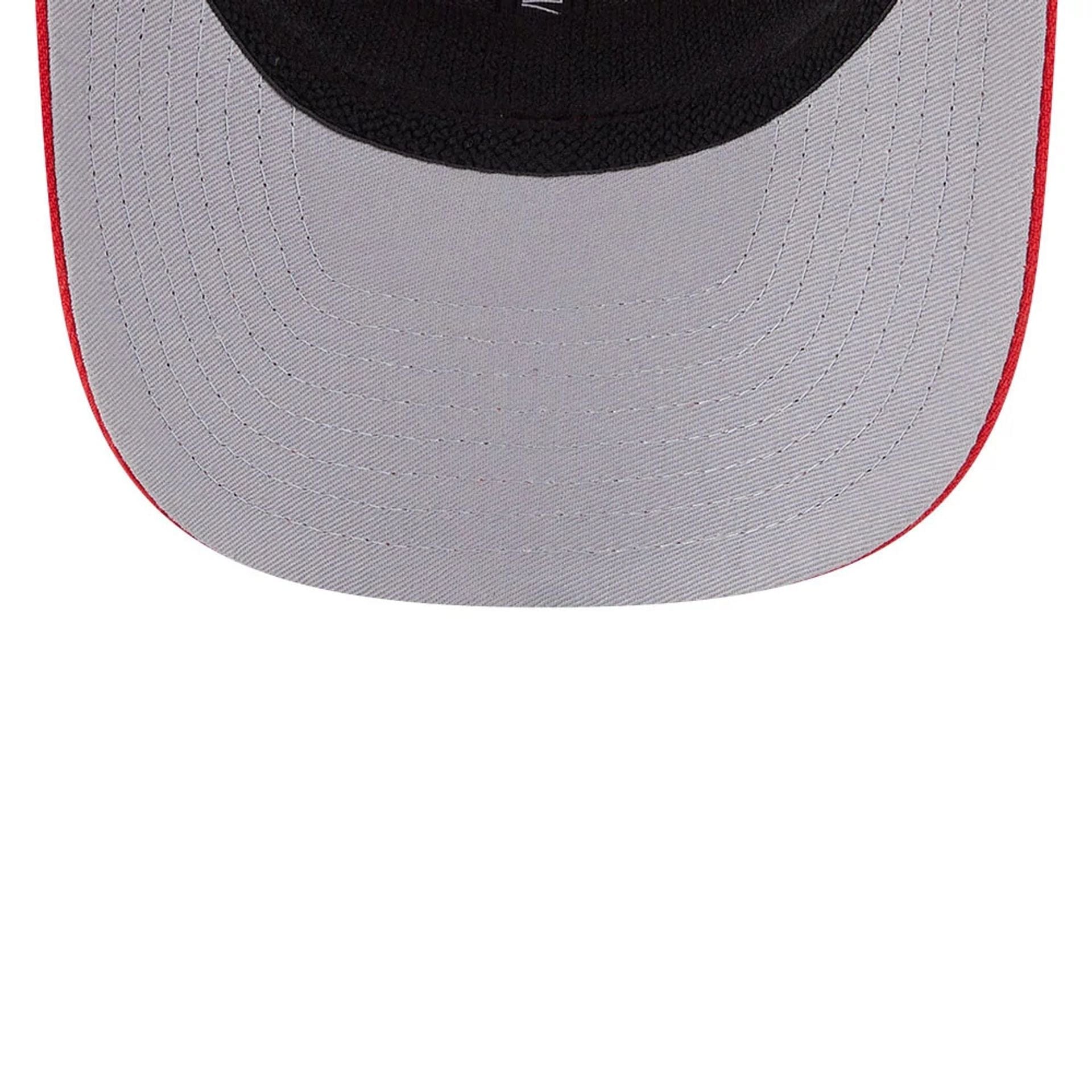 Pictured is this NFL Evergreen Kansas City Chiefs 9SEVENTY Stretch Snap cap in red. 2