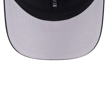 Pittsburgh Pirates MLB Evergreen Black New Era 9SEVENTY Stretch Snap Cap, inside view showing black sweatband, grey undervisor, and black taping with white lettering at the centre seam.
