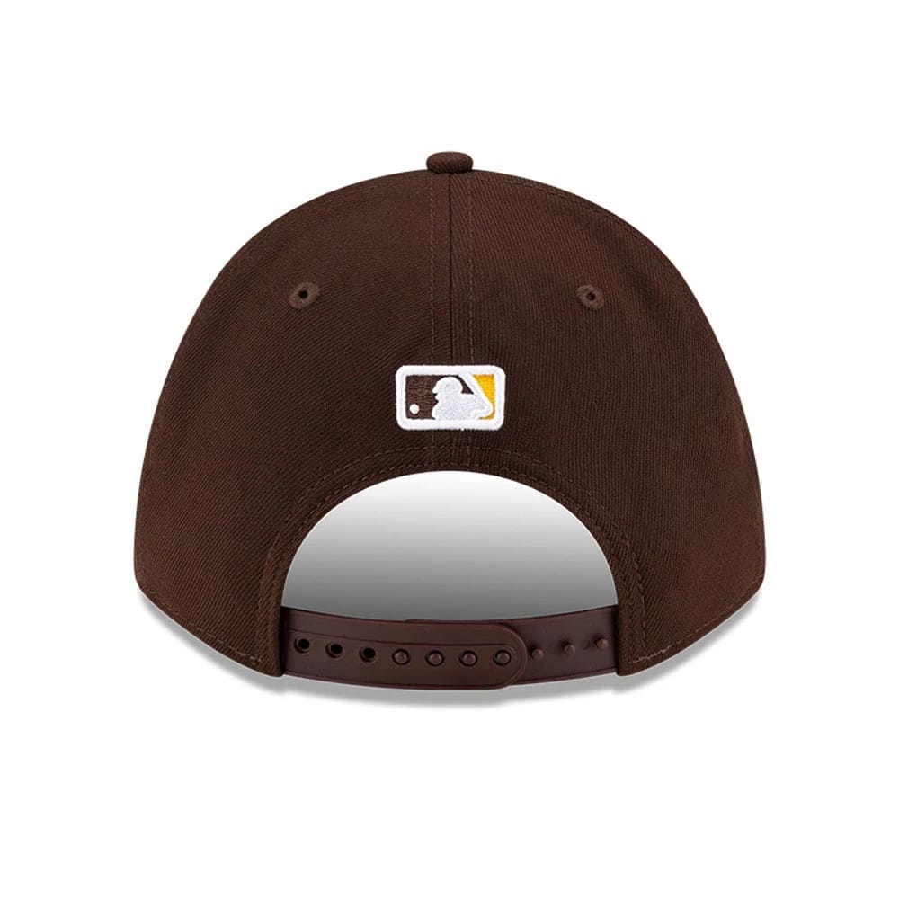 This is a San Diego Padres MLB Player Replica Dark Brown 9FORTY M-Crown Adjustable Cap 4