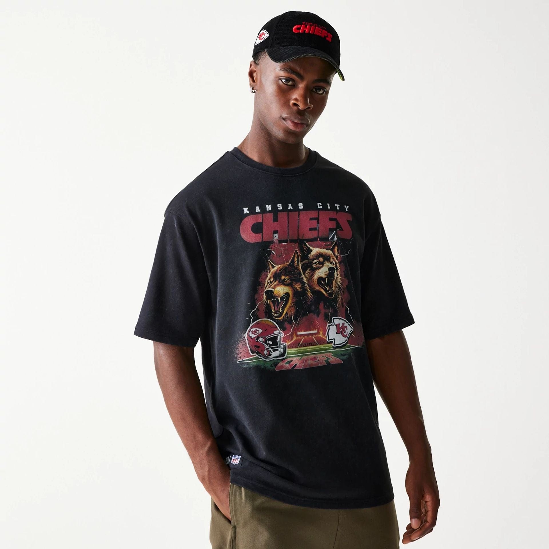 Kansas City Chiefs NFL Games Premium Apparel Black Oversized T Shirt New Era Cap UK