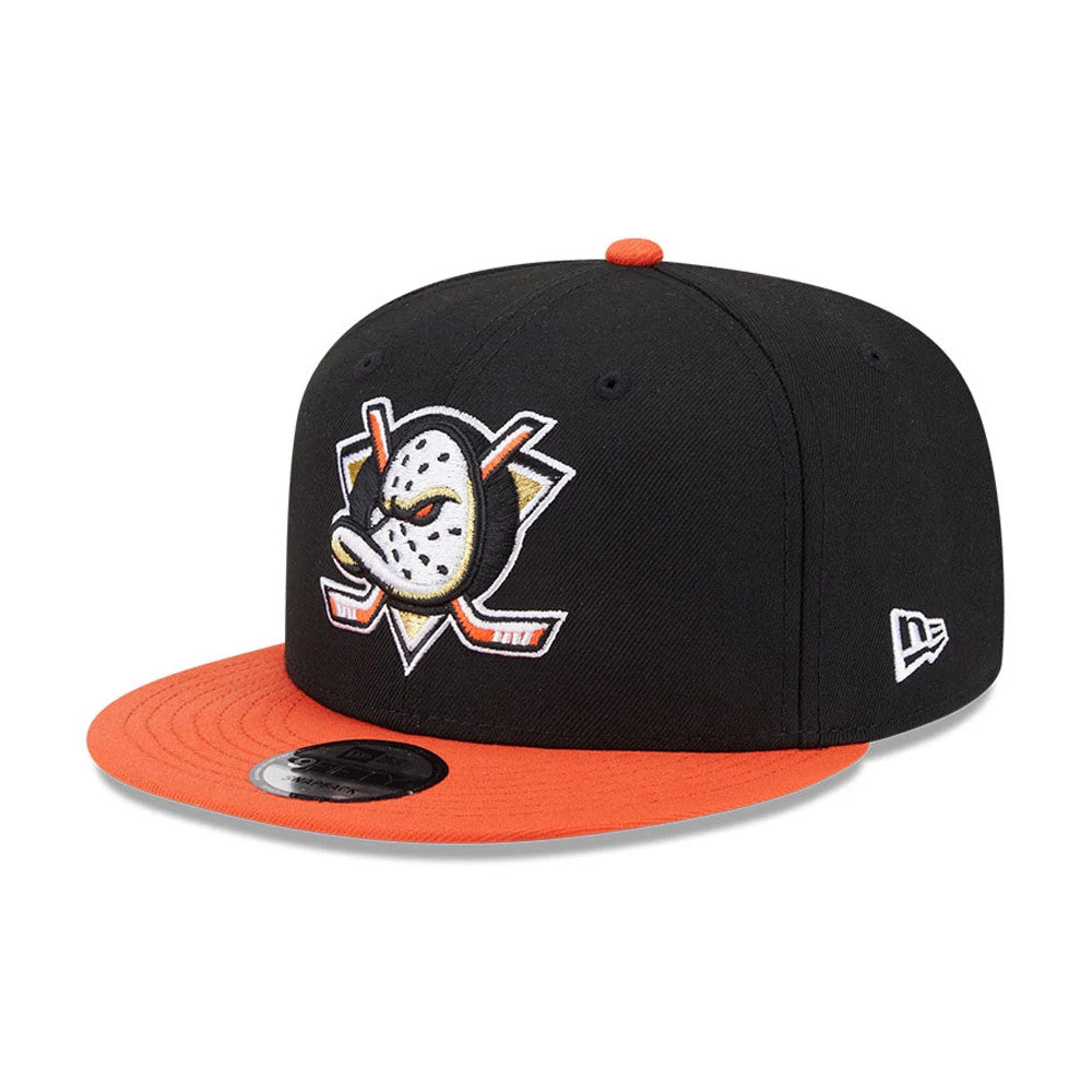 Pictured is this NHL Evergreen Anaheim Ducks 9FIFTY Snapback cap in Black. 1