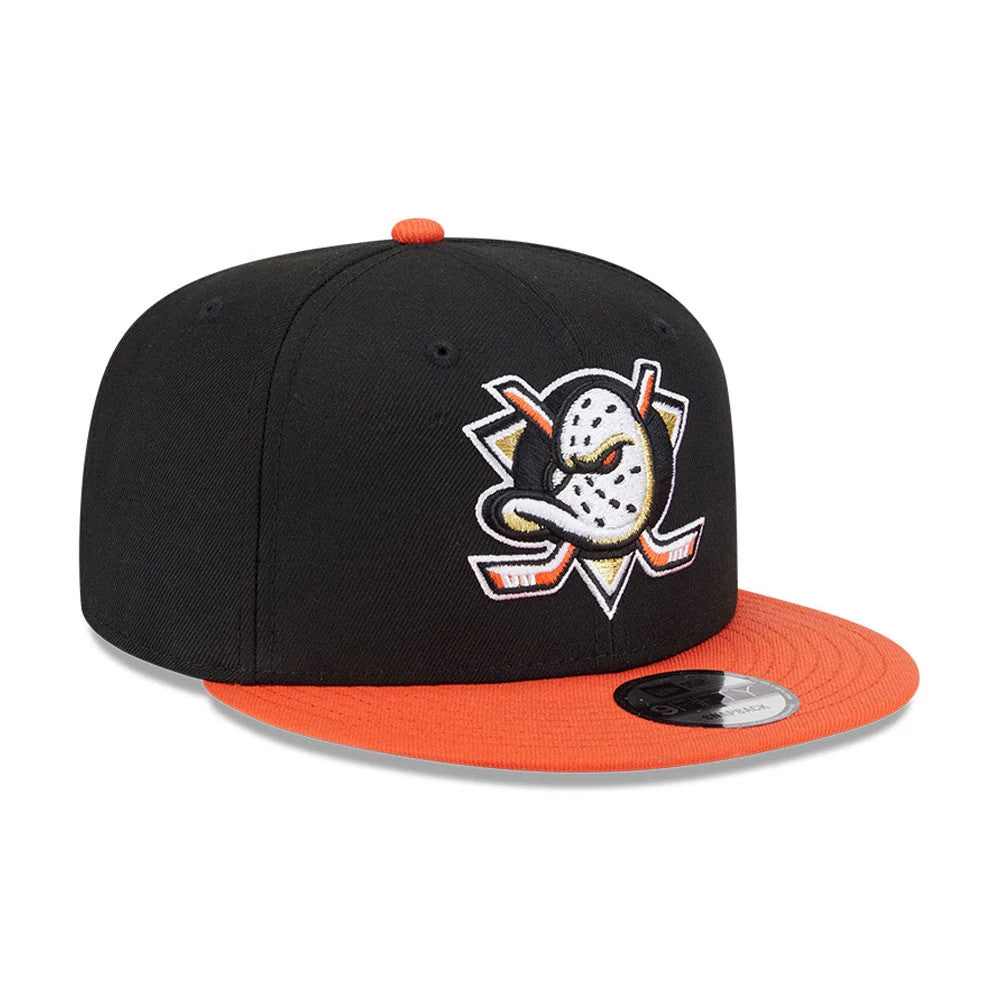 Pictured is this NHL Evergreen Anaheim Ducks 9FIFTY Snapback cap in Black. 4