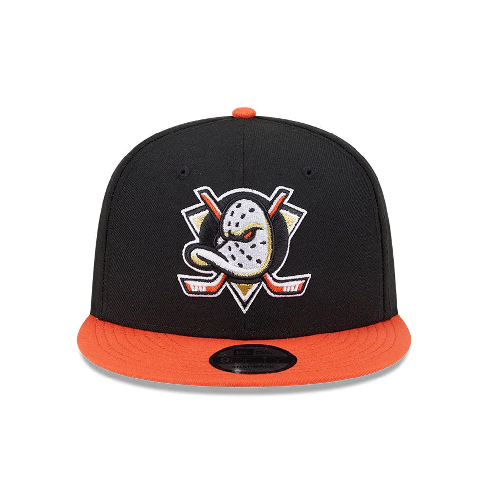 Pictured is this NHL Evergreen Anaheim Ducks 9FIFTY Snapback cap in Black. 3