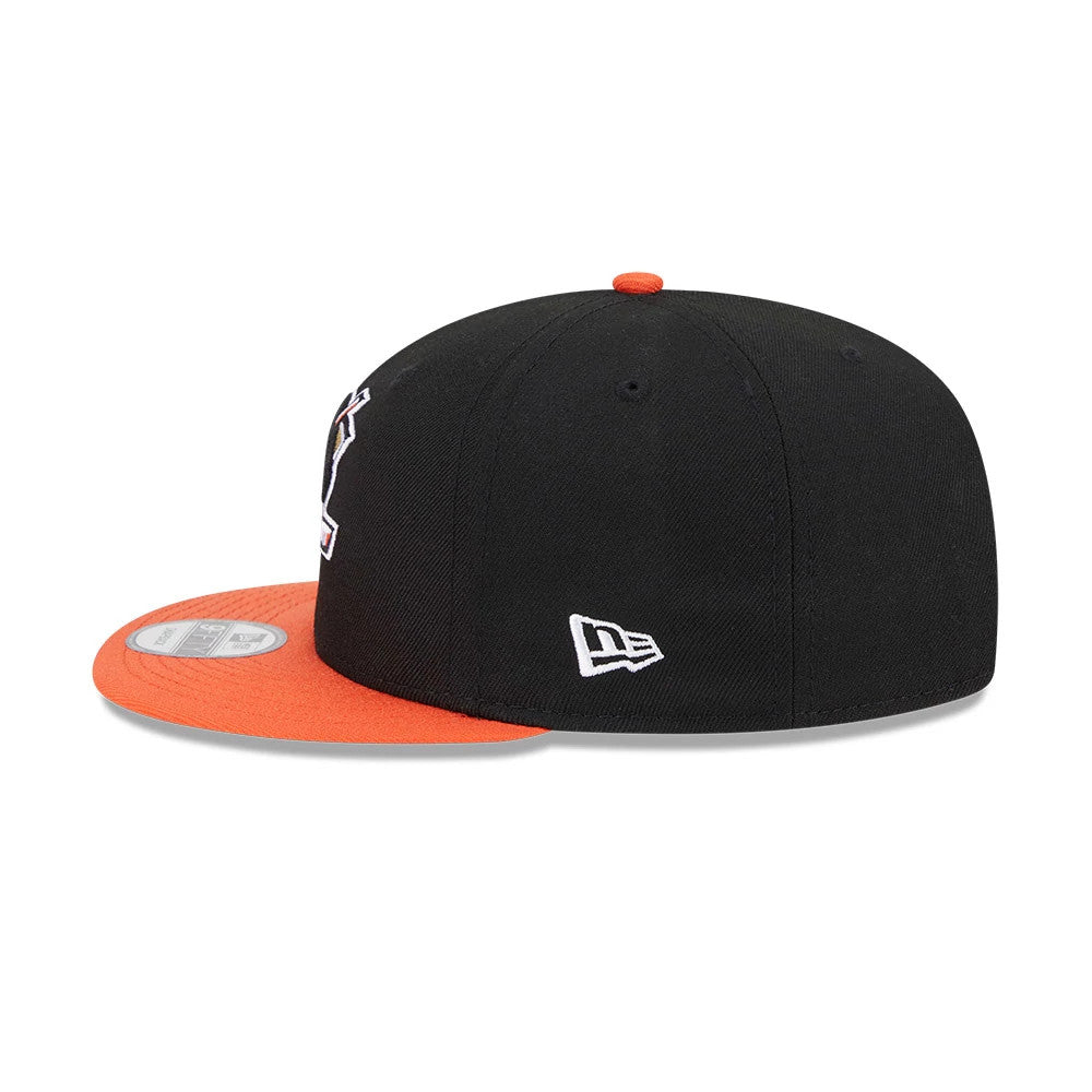 Pictured is this NHL Evergreen Anaheim Ducks 9FIFTY Snapback cap in Black. 5