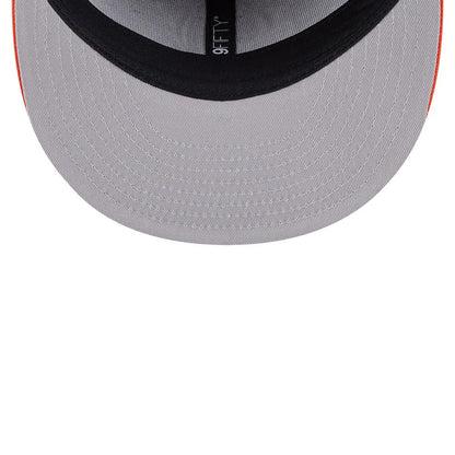 Pictured is this NHL Evergreen Anaheim Ducks 9FIFTY Snapback cap in Black. 2