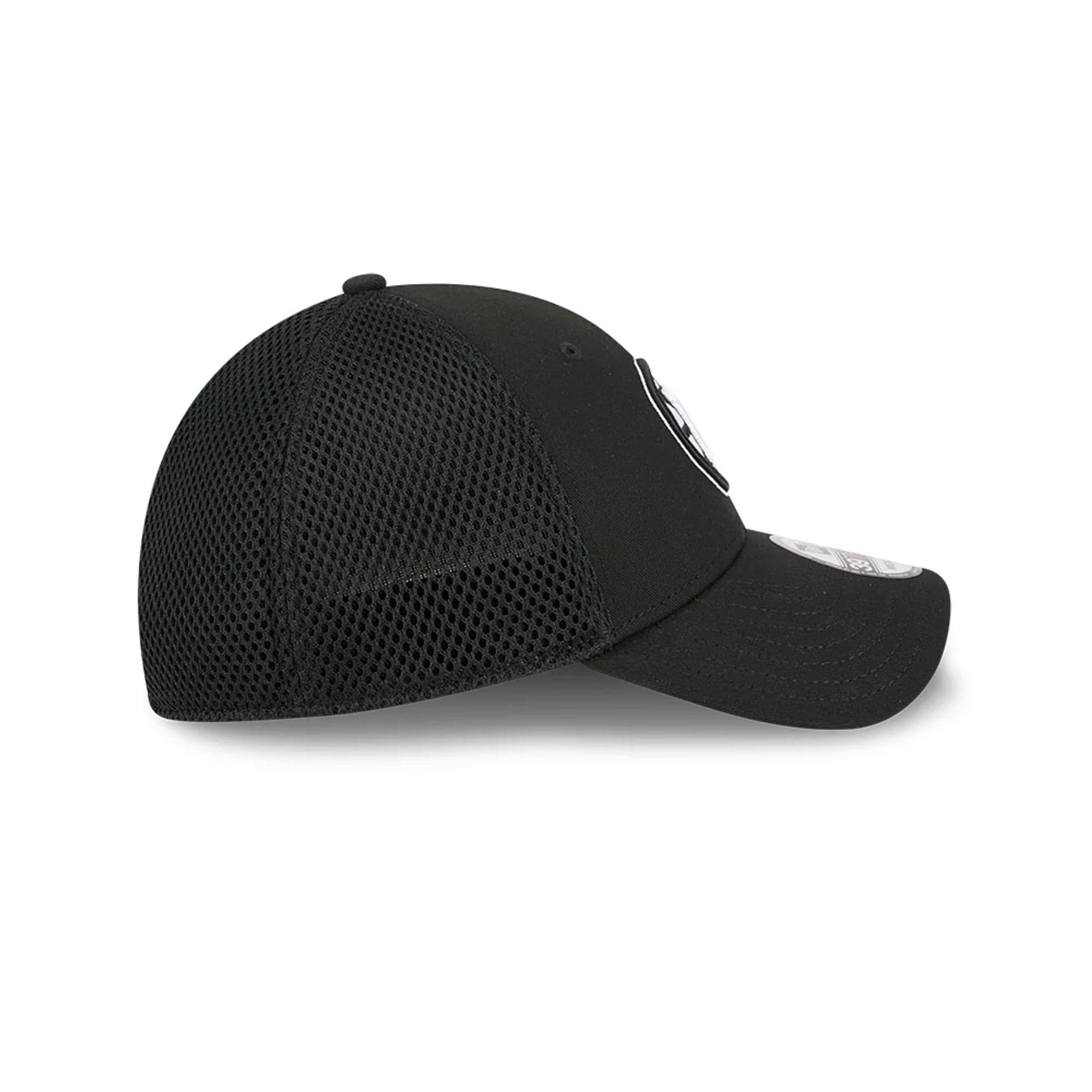 Pictured is this NHL Evergreen Neo Boston Bruins 39THIRTY Stretch Fit cap in black. 6