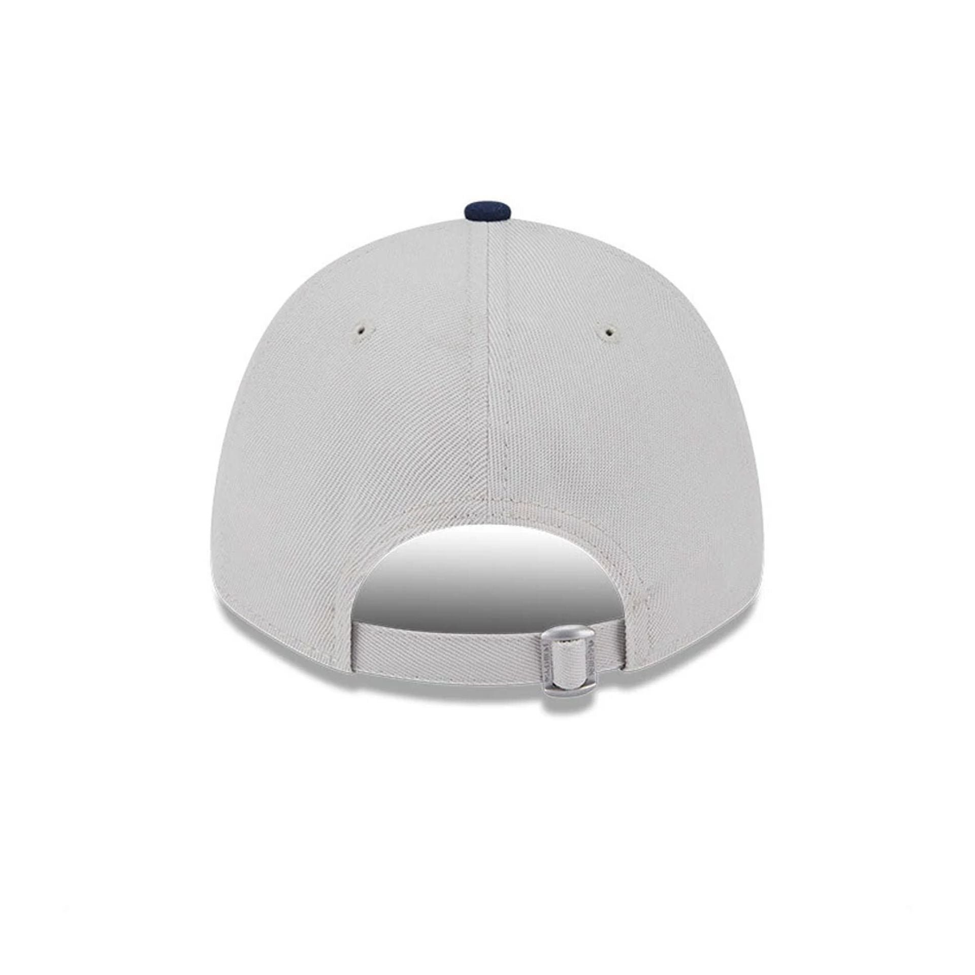 This is a MLB LA Dodgers Repreve® White 9FORTY Adjustable Cap 4