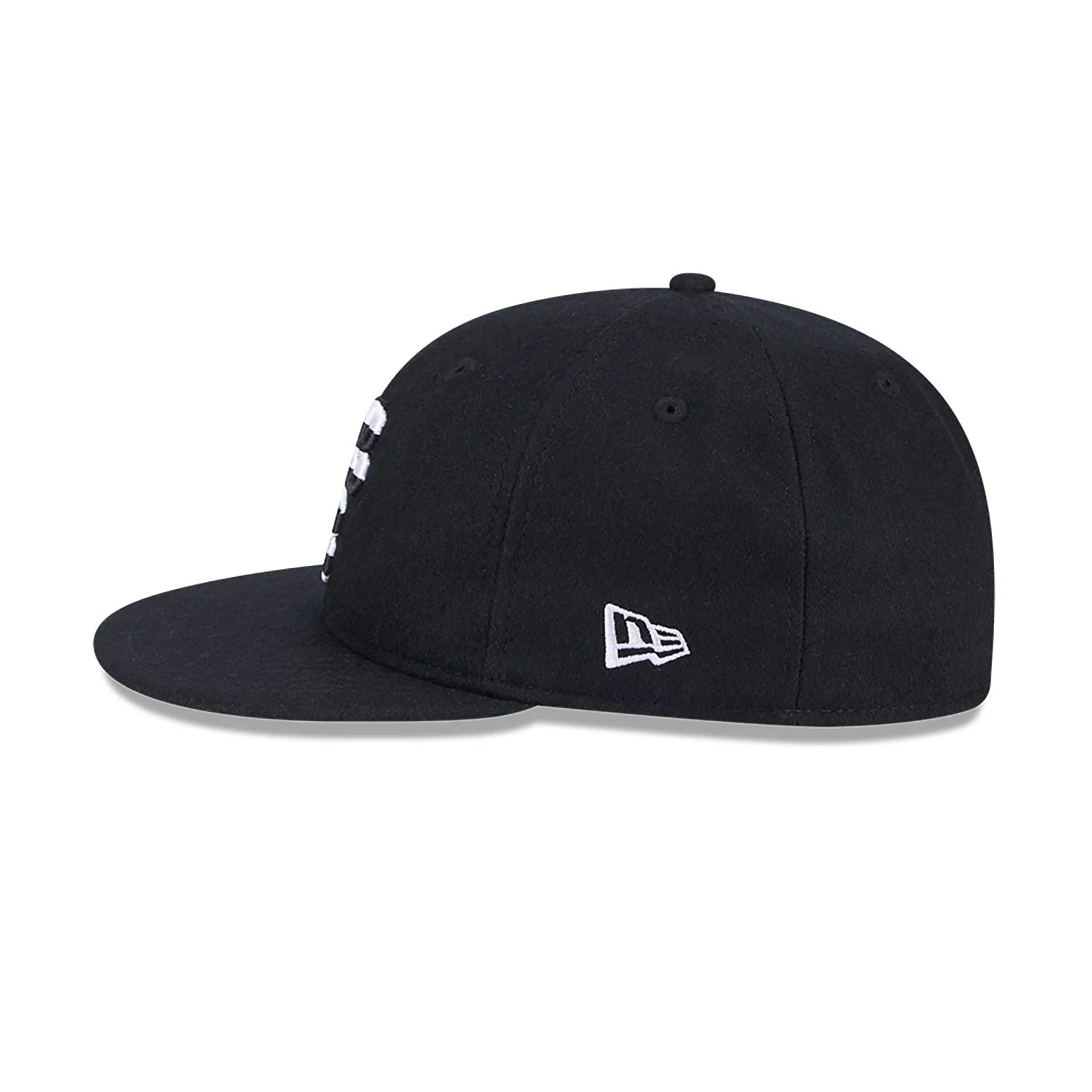 This is a Birmingham Black Barons Enclosed Flag Black Retro Crown 59FIFTY Fitted Cap 7