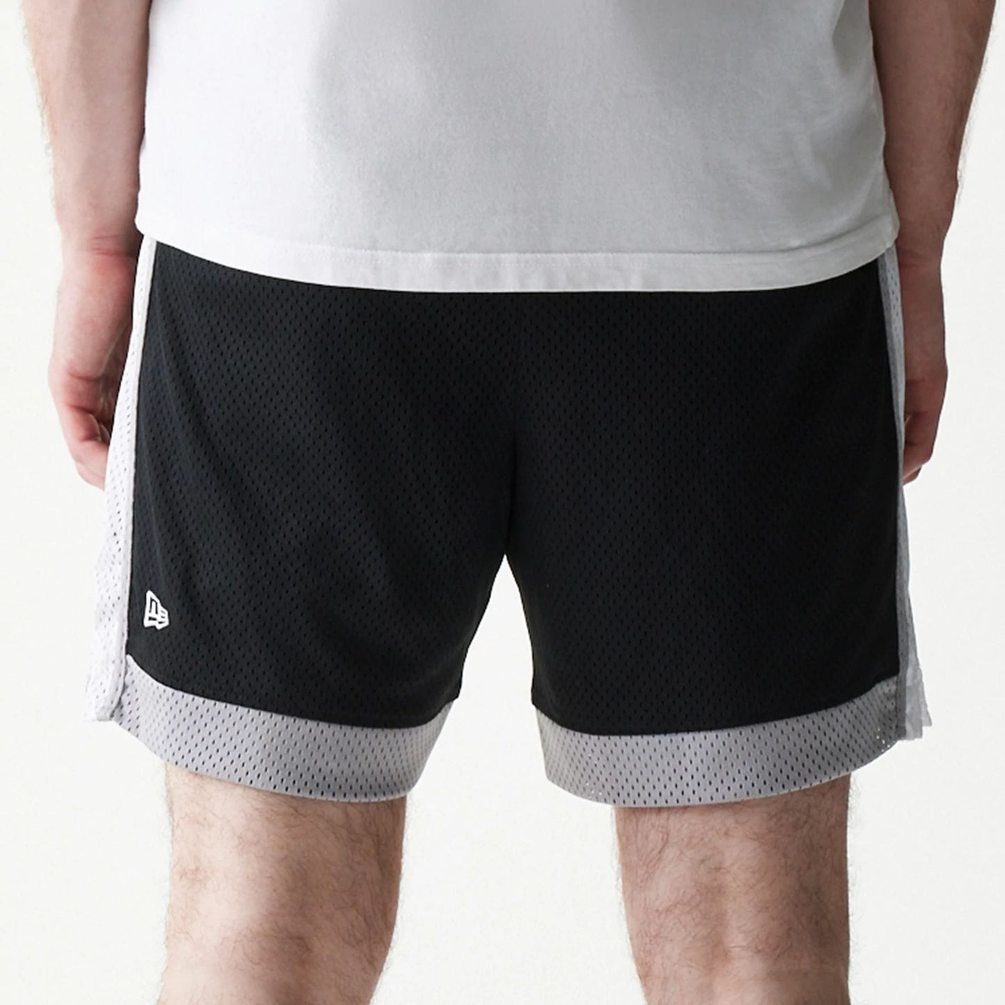 The Male model is wearing Chicago White Sox Sport Classic Black Shorts 6