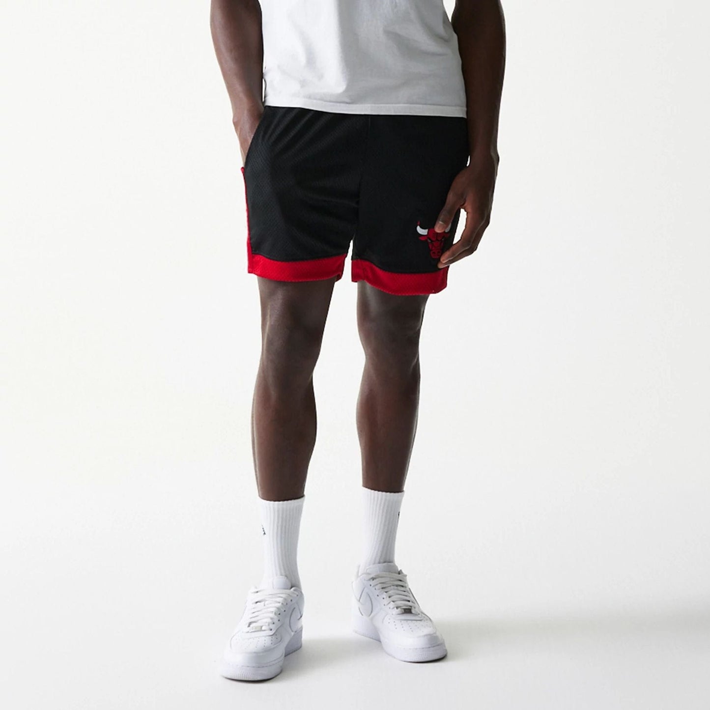 The Male model is wearing Chicago Bulls Sport Classic Black Shorts 7