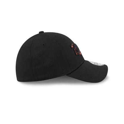 Pictured is this MiLB Batting Practice Chesapeake Baysox 39THIRTY Stretch Fit cap in black. 6