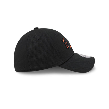 Pictured is this MiLB Batting Practice Chesapeake Baysox 39THIRTY Stretch Fit cap in black. 6