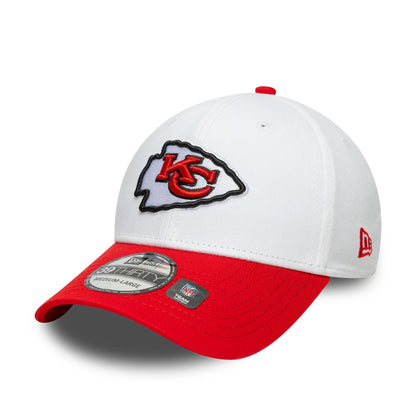 This is a Kansas City Chiefs NFL Team Logo White 39THIRTY Stretch Fit Adjustable Cap 1