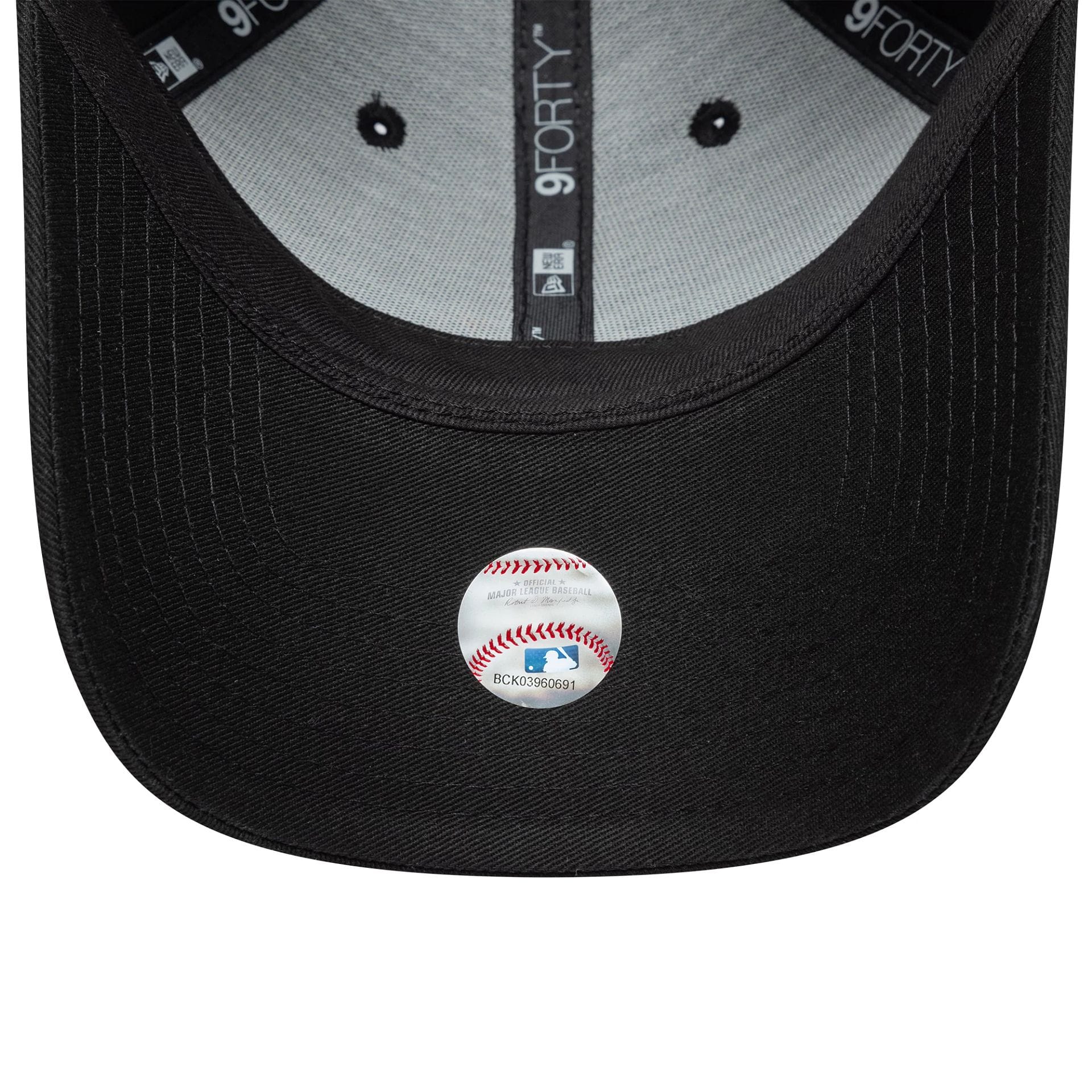 Pictured is this Womens MLB Floral Infill LA Dodgers 9FORTY cap in black. 5