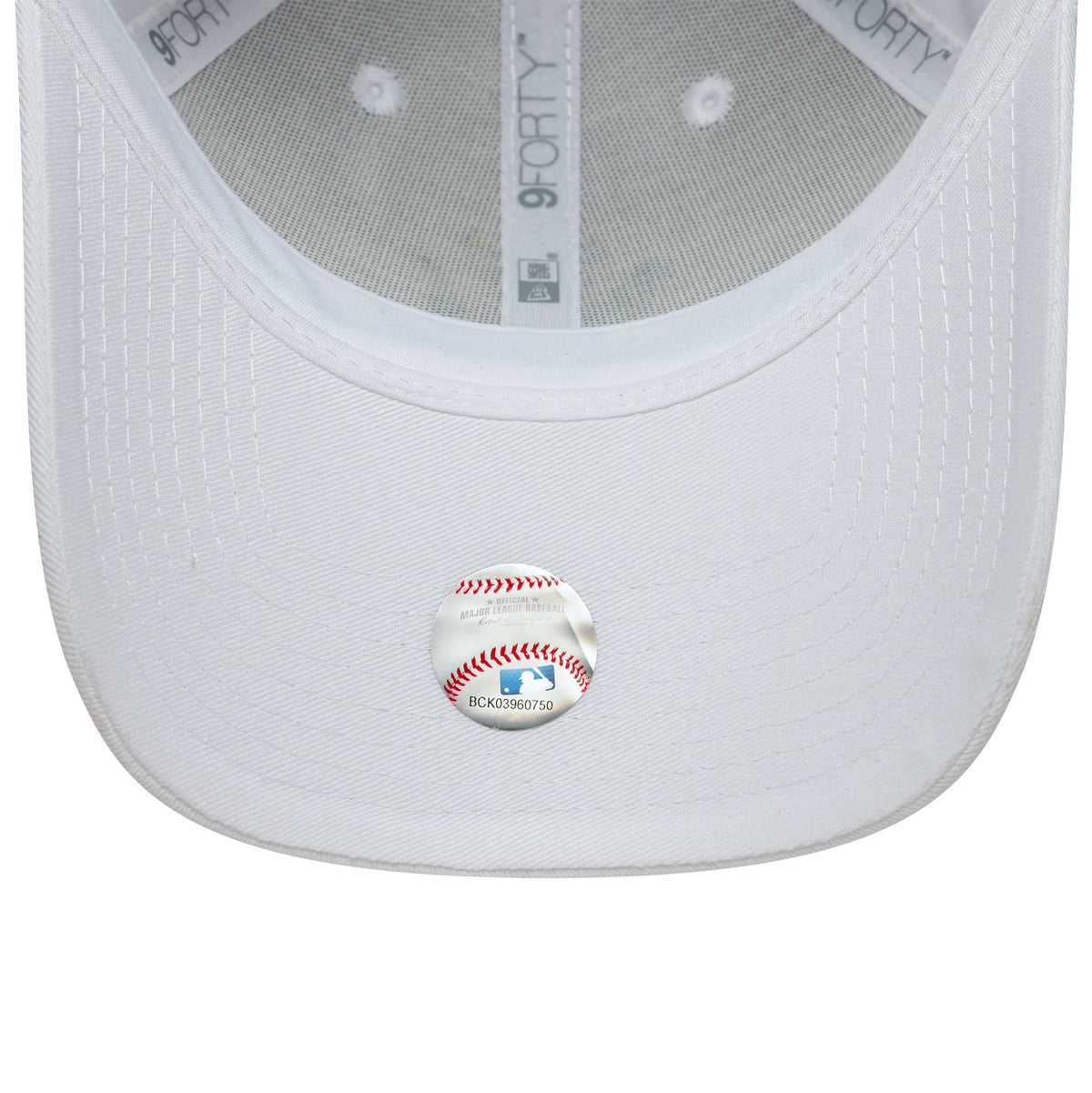 Pictured is this Womens MLB Floral Infill New York Yankees 9FORTY cap in white. 5