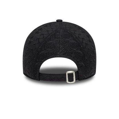 This is a New York Yankees Womens MLB Broderie Black 9TWENTY Adjustable Cap 4