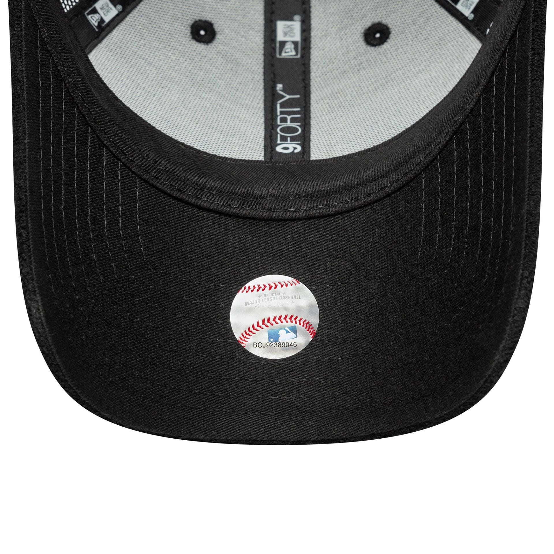 This is a LA Dodgers Womens Fabric Black 9FORTY Trucker Adjustable Cap 5