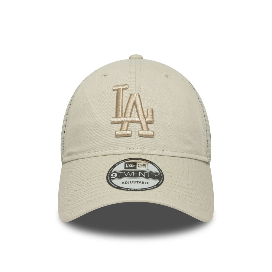 This is a LA Dodgers MLB Washed Cream 9TWENTY Trucker Adjustable Cap 2