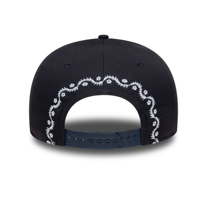 This is a New York Yankees MLB Floral Navy Low Profile 9FIFTY Snapback Adjustable Cap 4