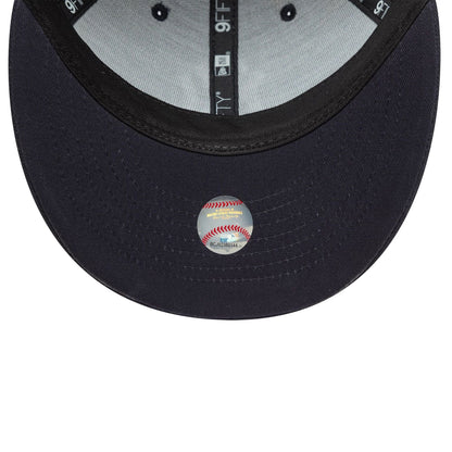 This is a New York Yankees MLB Floral Navy Low Profile 9FIFTY Snapback Adjustable Cap 5