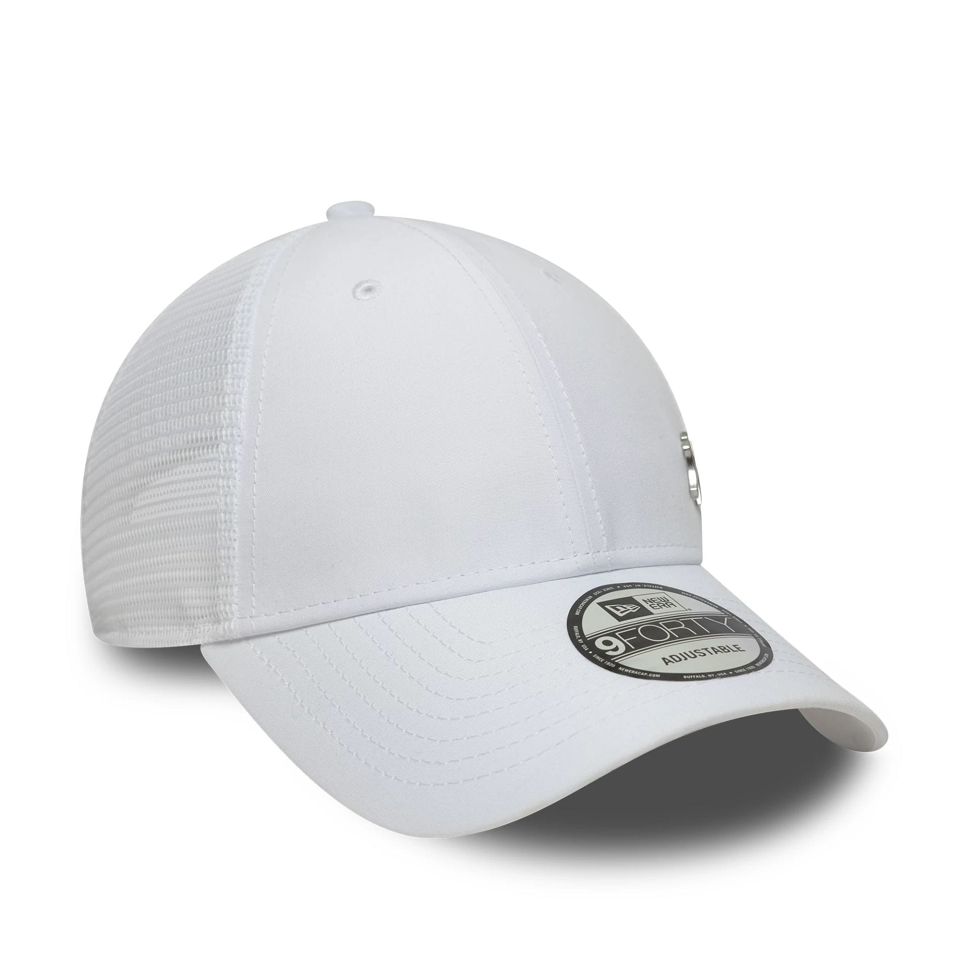 This is a New York Yankees MLB Flawless White 9FORTY Adjustable Cap 3
