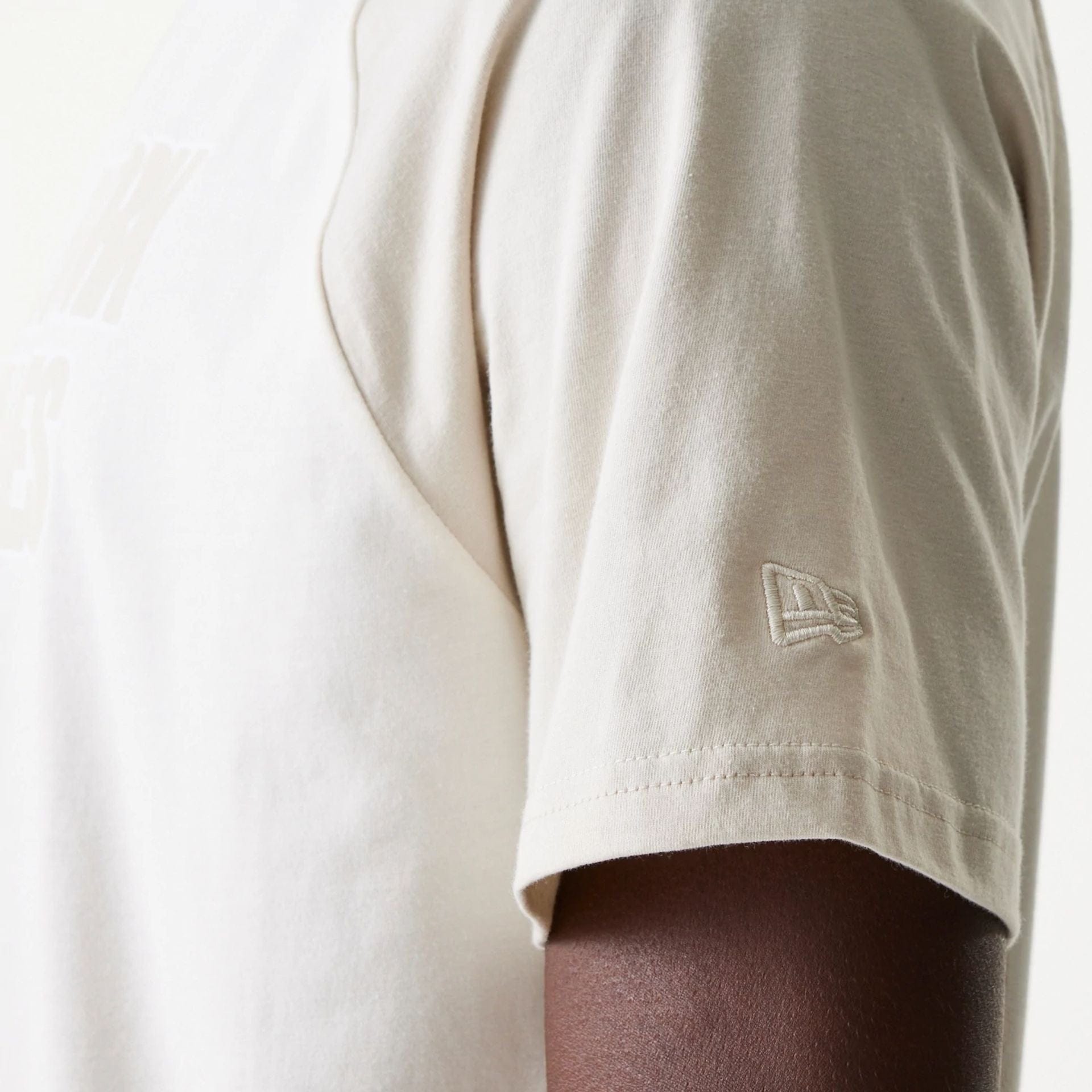 The Male model is wearing New York Yankees MLB Raglan Open White Oversized T-Shirt 7