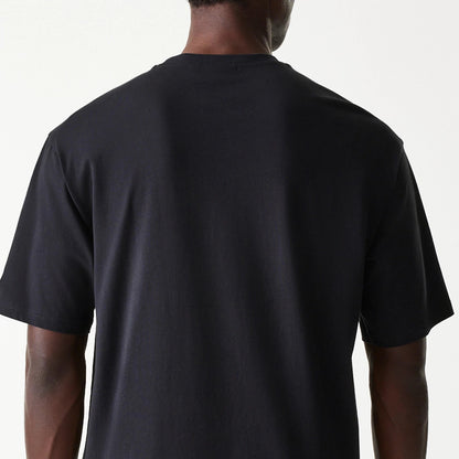 The Male model is wearing Chicago Bulls NBA Palm Tree Black Oversized T-Shirt 5