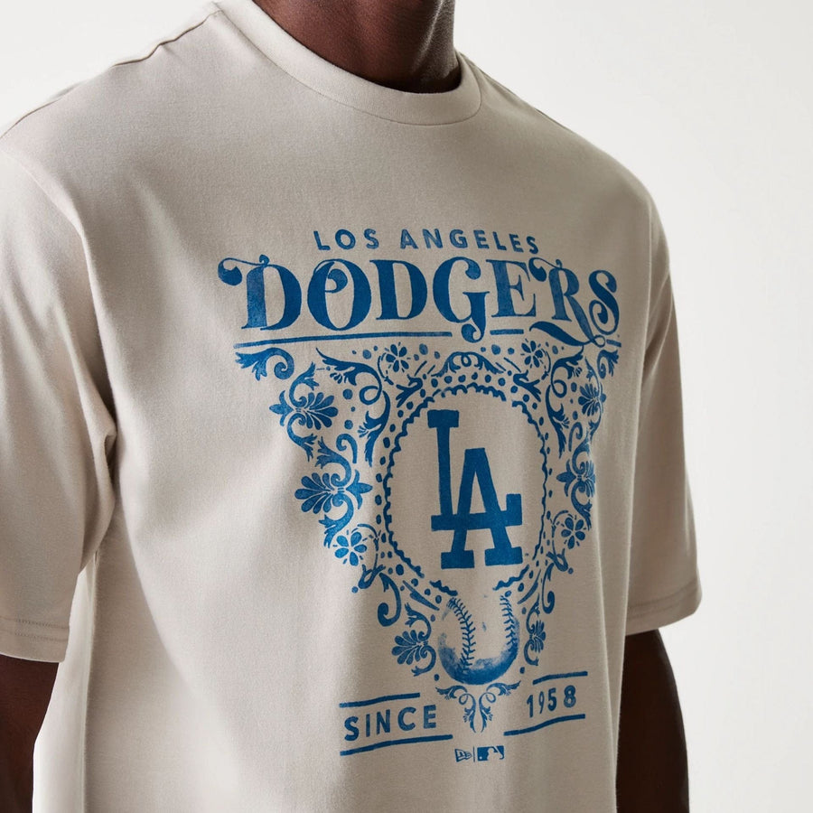 The Male model is wearing LA Dodgers MLB Floral Graphic Cream Oversized T-Shirt 3
